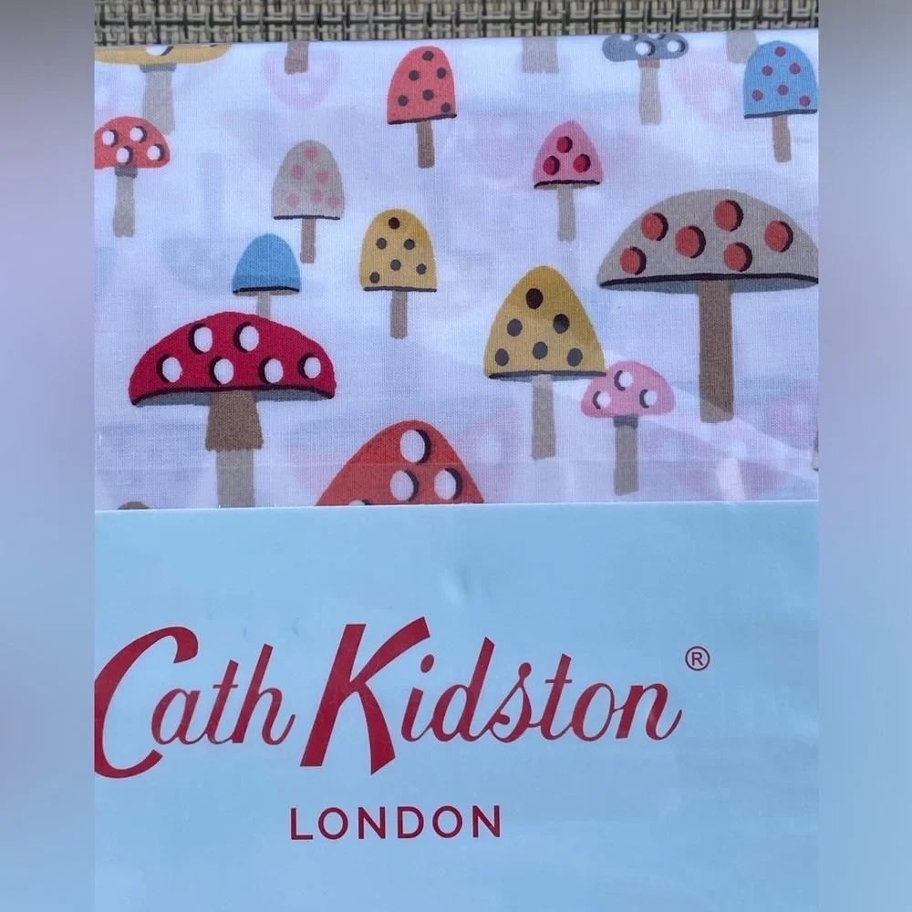 Cath Kidston London Mini Mushrooms Russet Cotton Percale TWIN XL Sheet Set 3pc